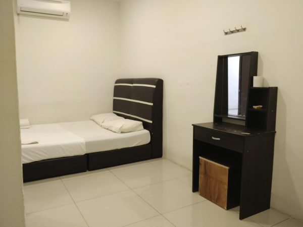 OYO 89792 Hamriz Hotel - Image 2