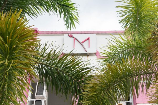 M MOTEL MERU